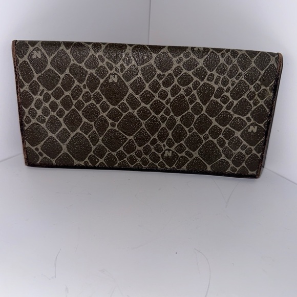 Nina Ricci Long Bifold Wallet - Picture 2 of 5